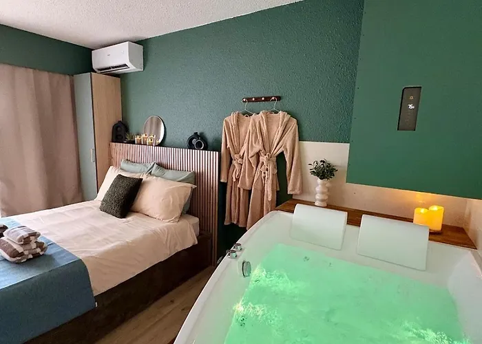 Relaxing With Balneo * Nimes